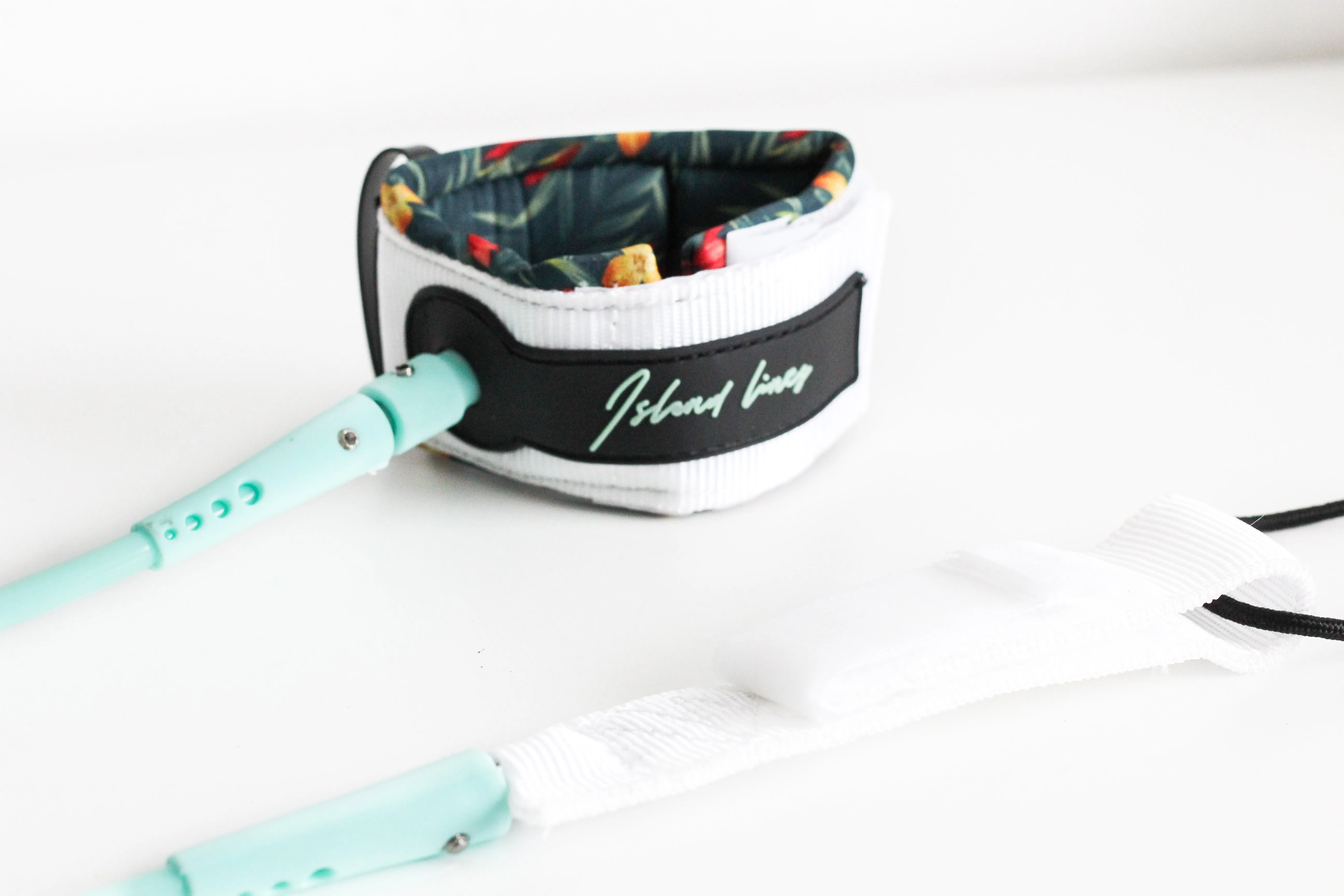 MINT SURF LEASH